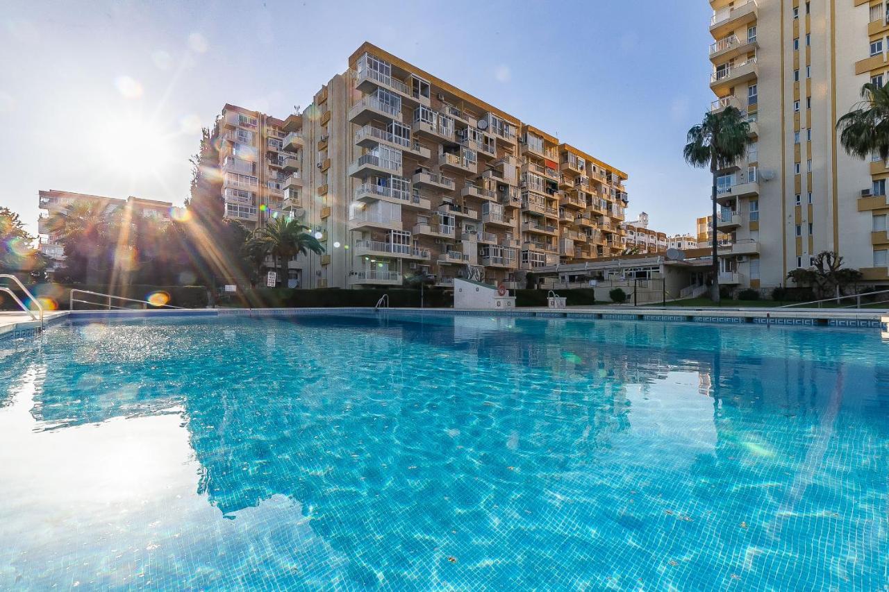 Sun Coast Benalmadena -- Superb Studio With 4 Pools, Gardens & Breakfast Exterior photo