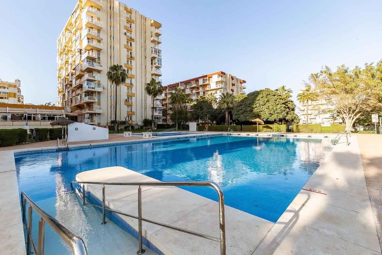 Sun Coast Benalmadena -- Superb Studio With 4 Pools, Gardens & Breakfast Exterior photo