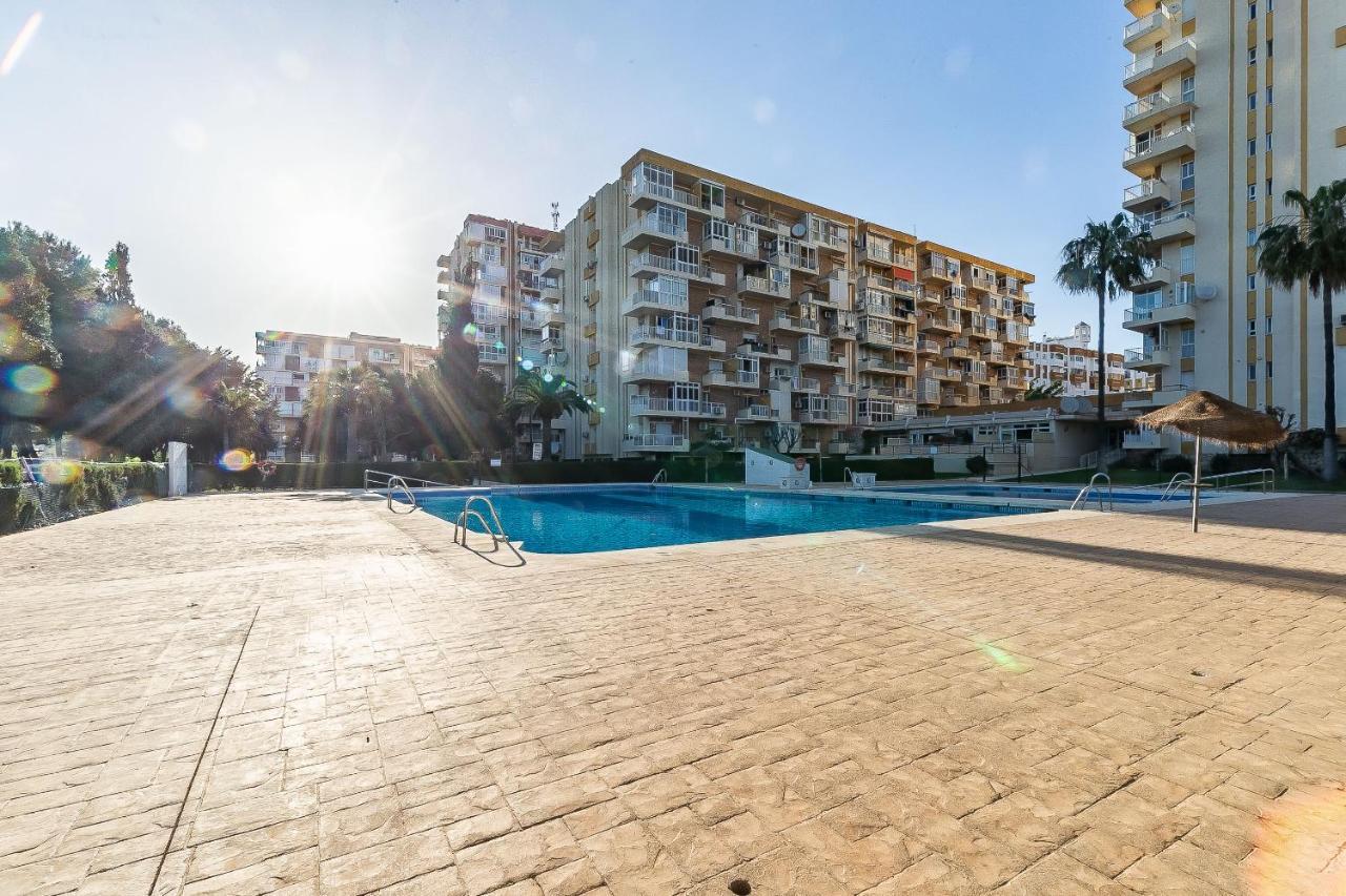 Sun Coast Benalmadena -- Superb Studio With 4 Pools, Gardens & Breakfast Exterior photo