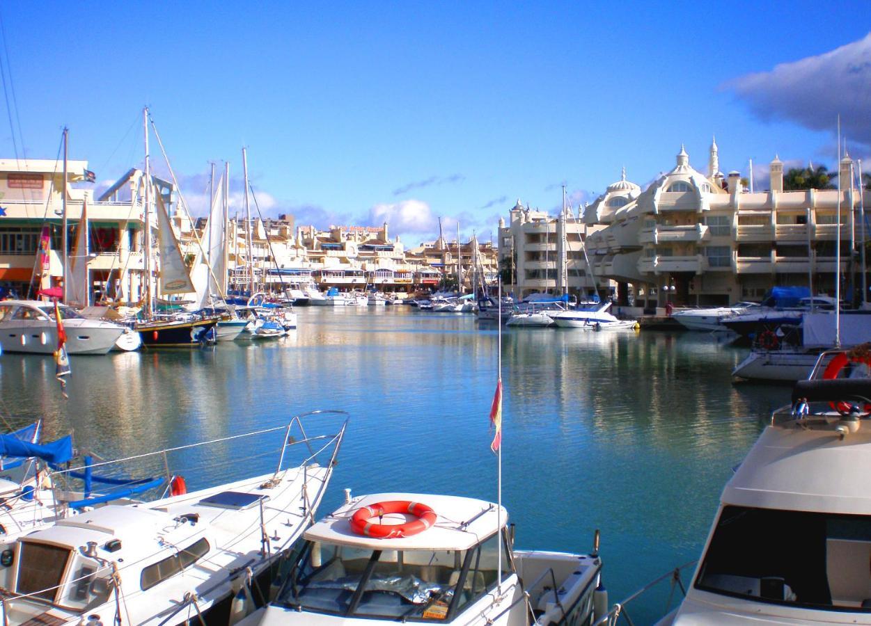 Sun Coast Benalmadena -- Superb Studio With 4 Pools, Gardens & Breakfast Exterior photo