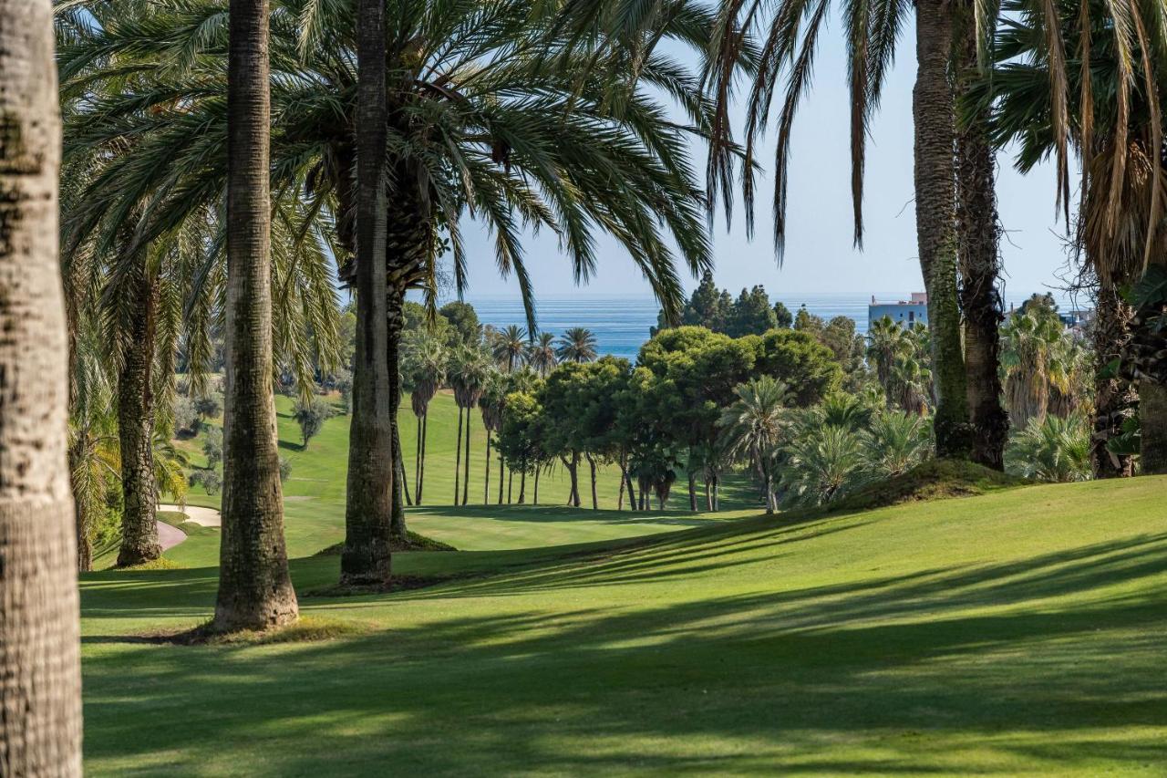 Sun Coast Benalmadena -- Superb Studio With 4 Pools, Gardens & Breakfast Exterior photo